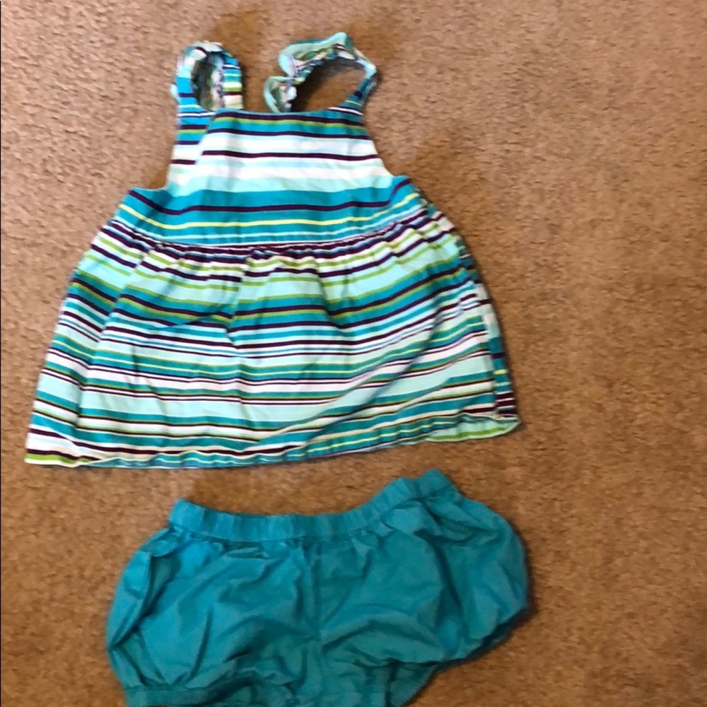 Crazy 8 2 piece outfit